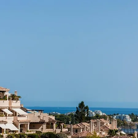 Capanes De Golf Luxury Apartment