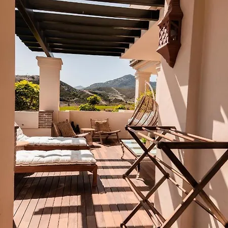 Capanes De Golf Luxury Benahavís