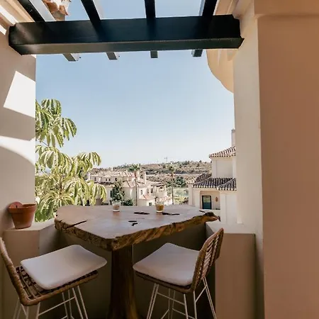 Capanes De Golf Luxury Apartment